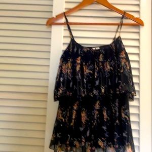 LC Lauren Conrad flowery top size XS